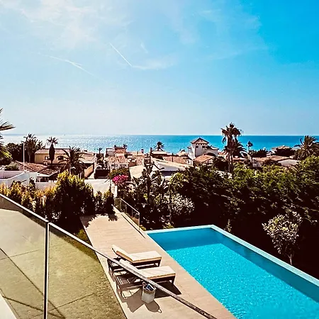 Casanis Villa *